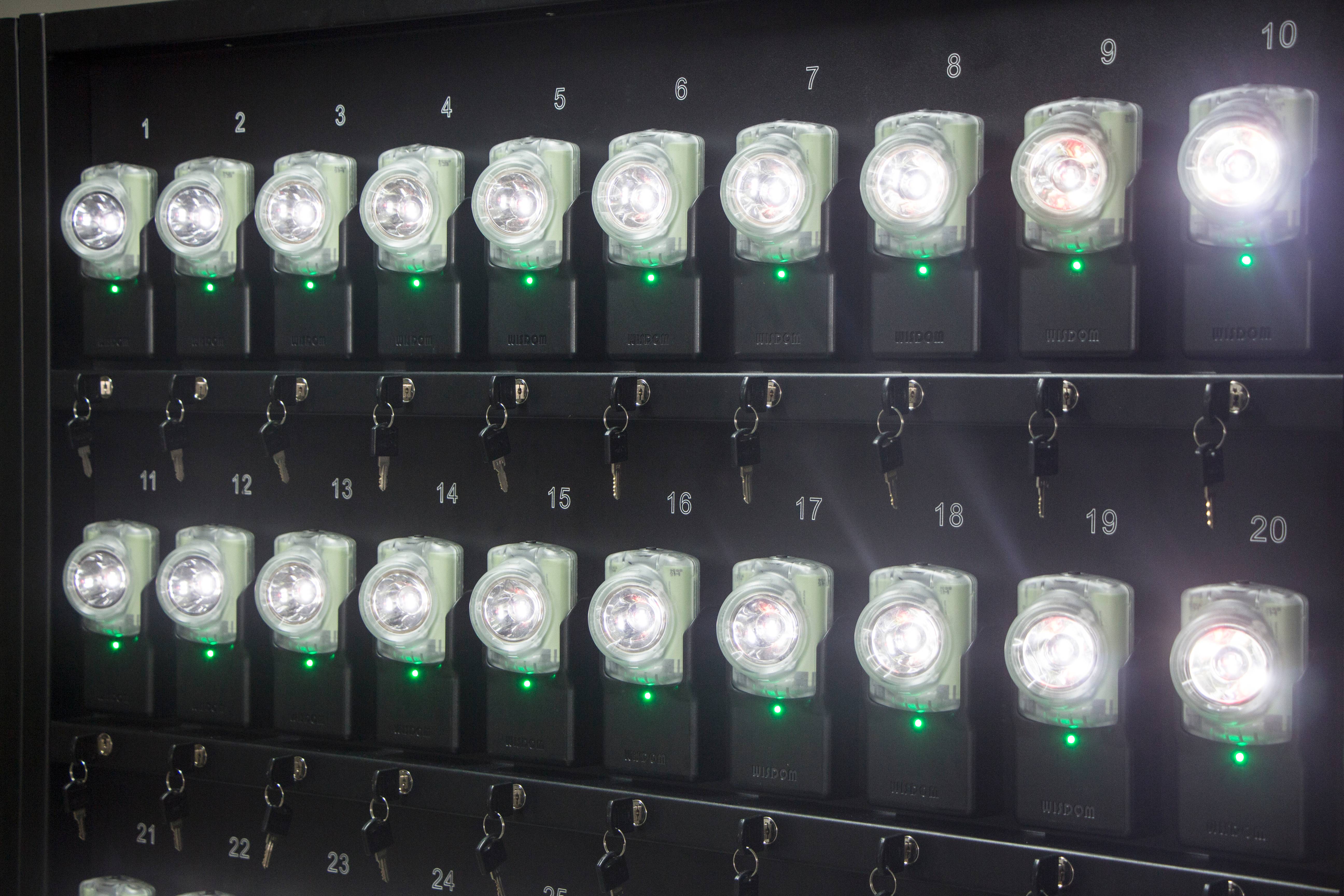 NWCR-60BL Lockable Charging Rack for Cordless Lamps